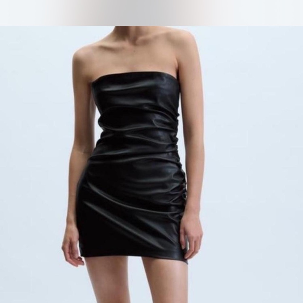 Elegant Black Strapless Dress